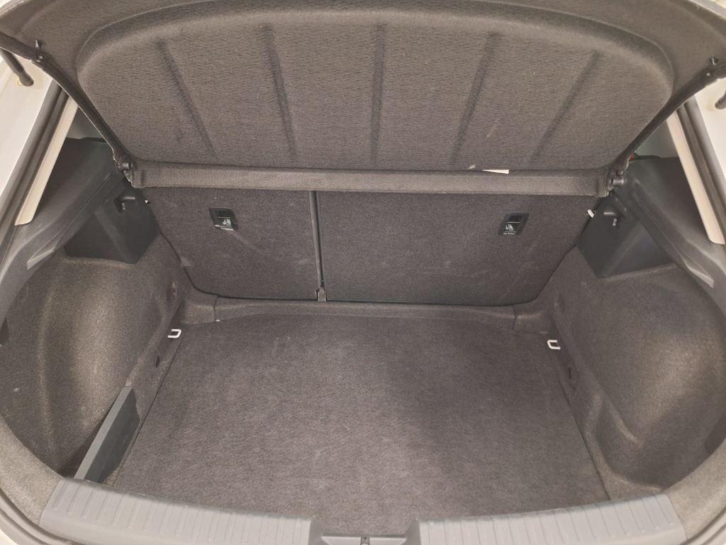 SEAT León 1.5 eTSI Style 25 Aniversario DSG 85 kW (116 CV) - 6