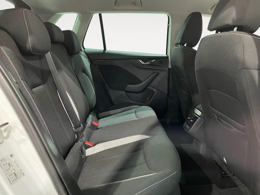 Skoda Kamiq 1.0 TSI Selection DSG 85 kW (115 CV) - 5