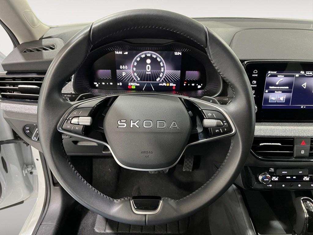 Skoda Kamiq 1.0 TSI Selection DSG 85 kW (115 CV) - 10