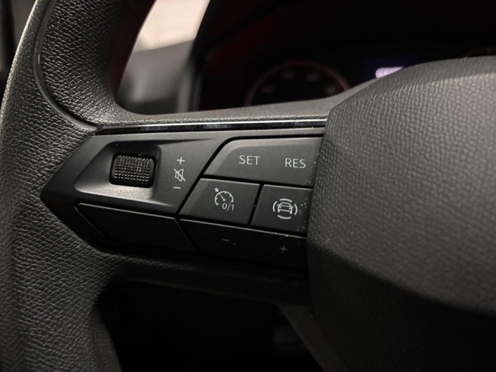 SEAT Ibiza 1.0 MPI Reference Plus 59 kW (80 CV) - 8