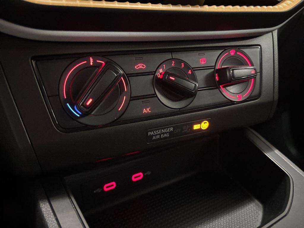 SEAT Ibiza 1.0 MPI Reference Plus 59 kW (80 CV) - 11