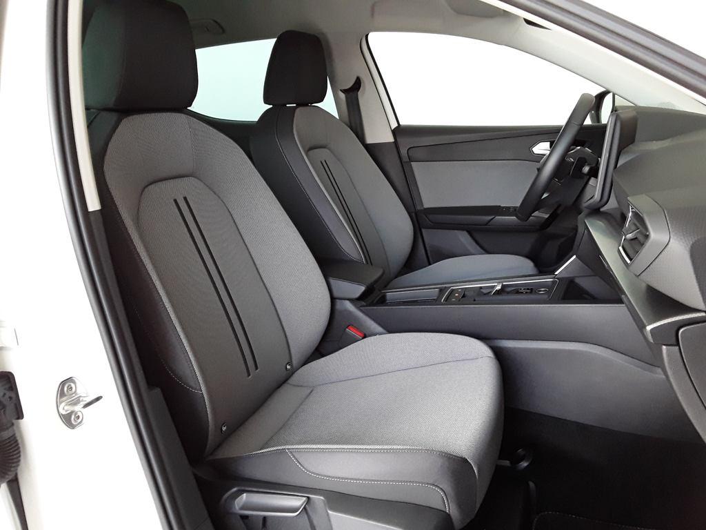 SEAT León 1.5 eTSI Style 25 Aniversario DSG 85 kW (116 CV) - 4