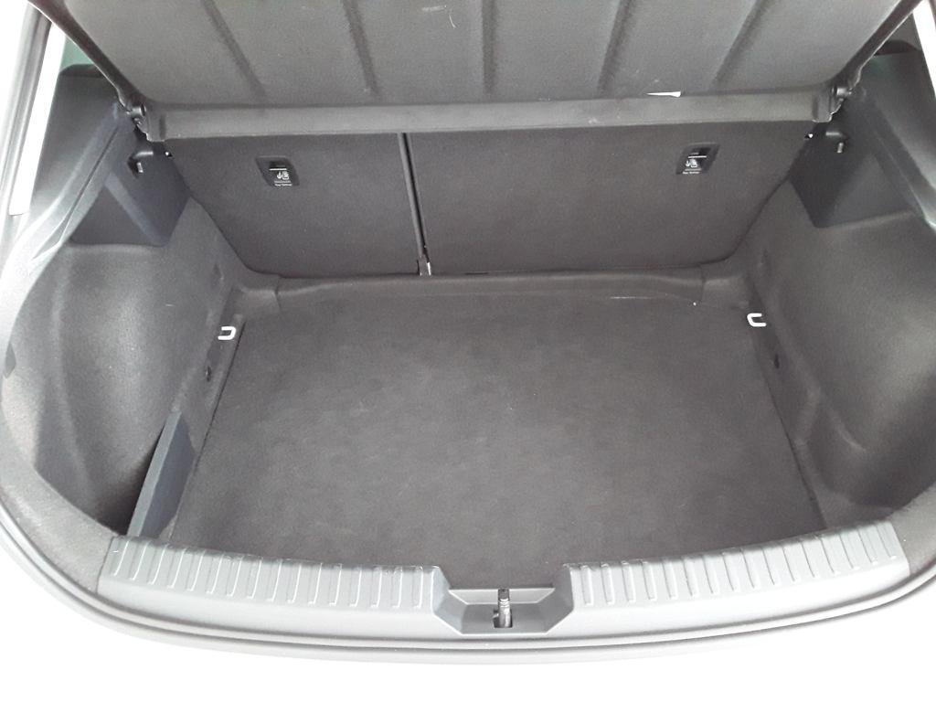 SEAT León 1.5 eTSI Style 25 Aniversario DSG 85 kW (116 CV) - 6