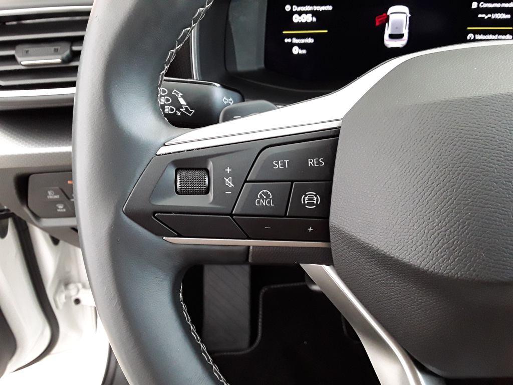 SEAT León 1.5 eTSI Style 25 Aniversario DSG 85 kW (116 CV) - 8