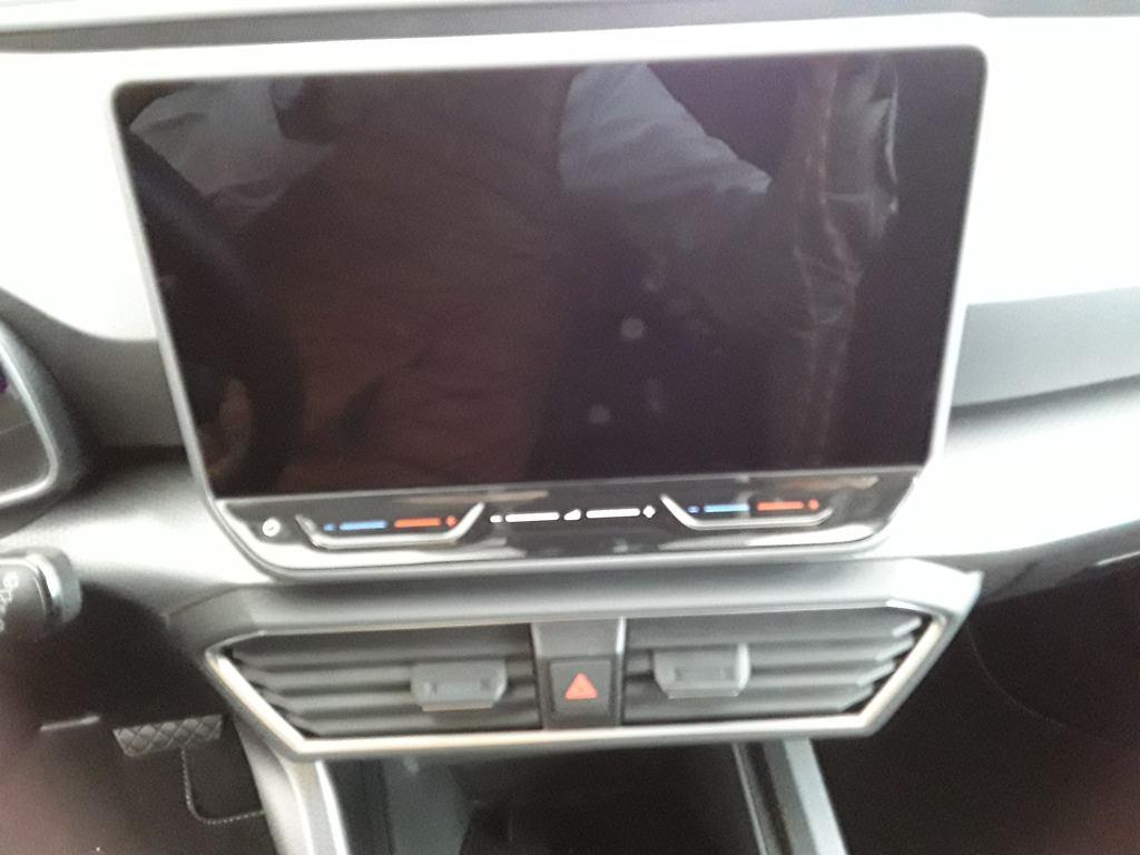 SEAT León 1.5 eTSI Style 25 Aniversario DSG 85 kW (116 CV) - 10