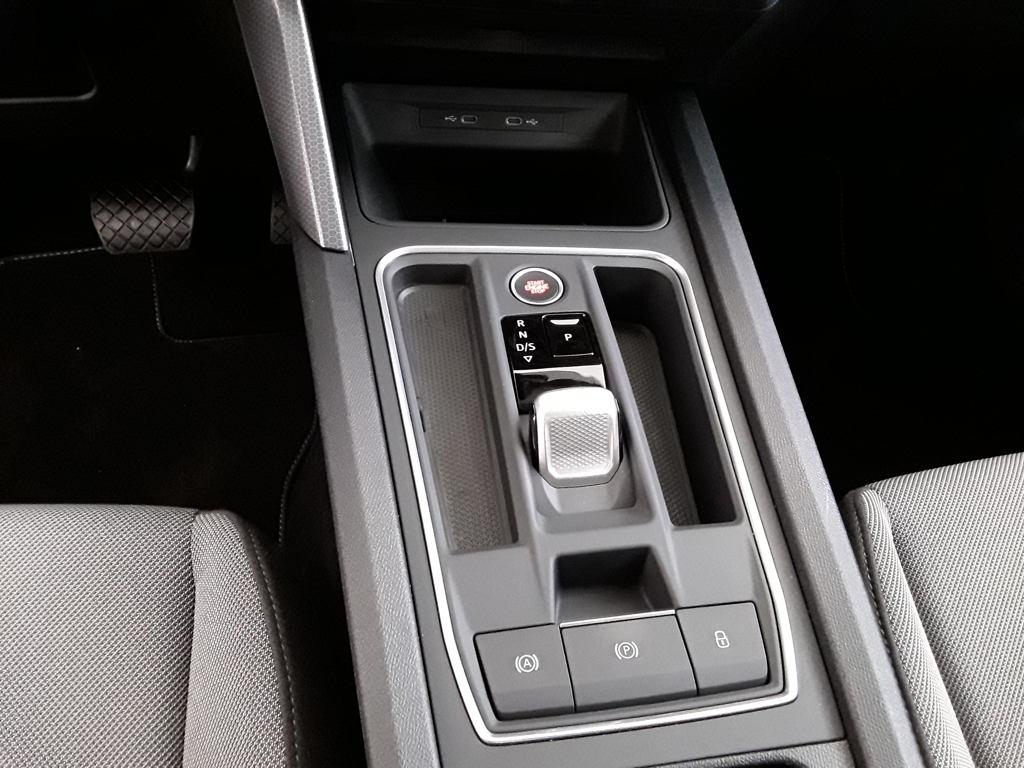 SEAT León 1.5 eTSI Style 25 Aniversario DSG 85 kW (116 CV) - 11