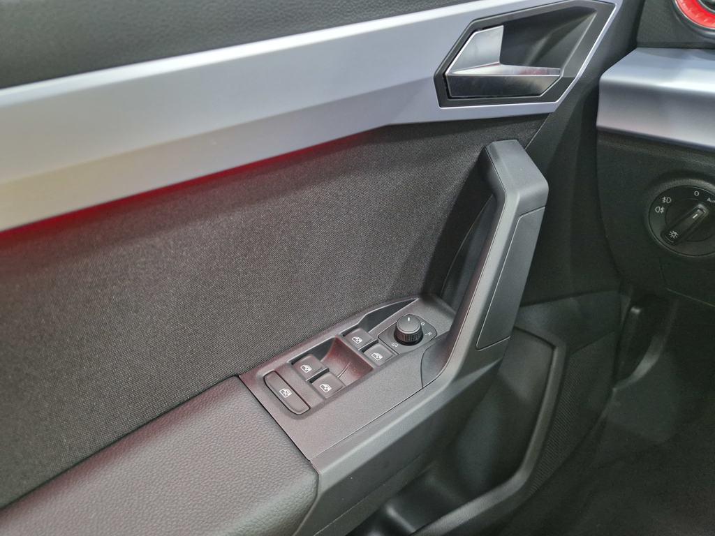 SEAT Arona 1.0 TSI FR Special Edition 85 kW (115 CV) - 17