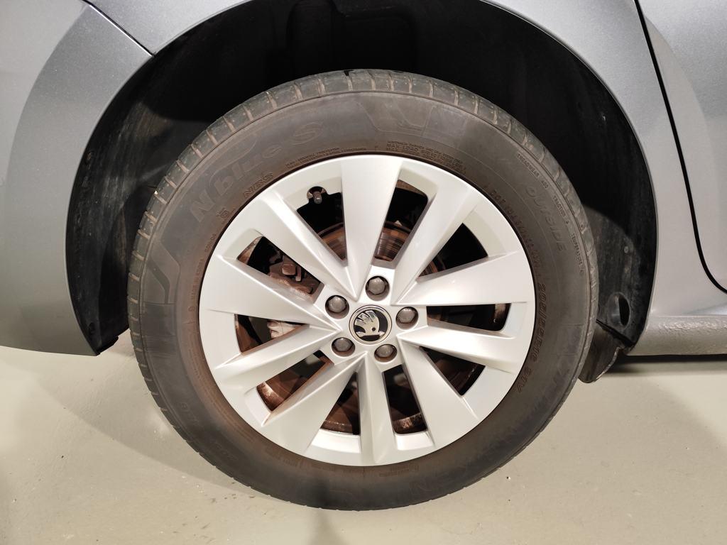 Skoda Scala 1.0 TSI Selection 85 kW (115 CV) - 7