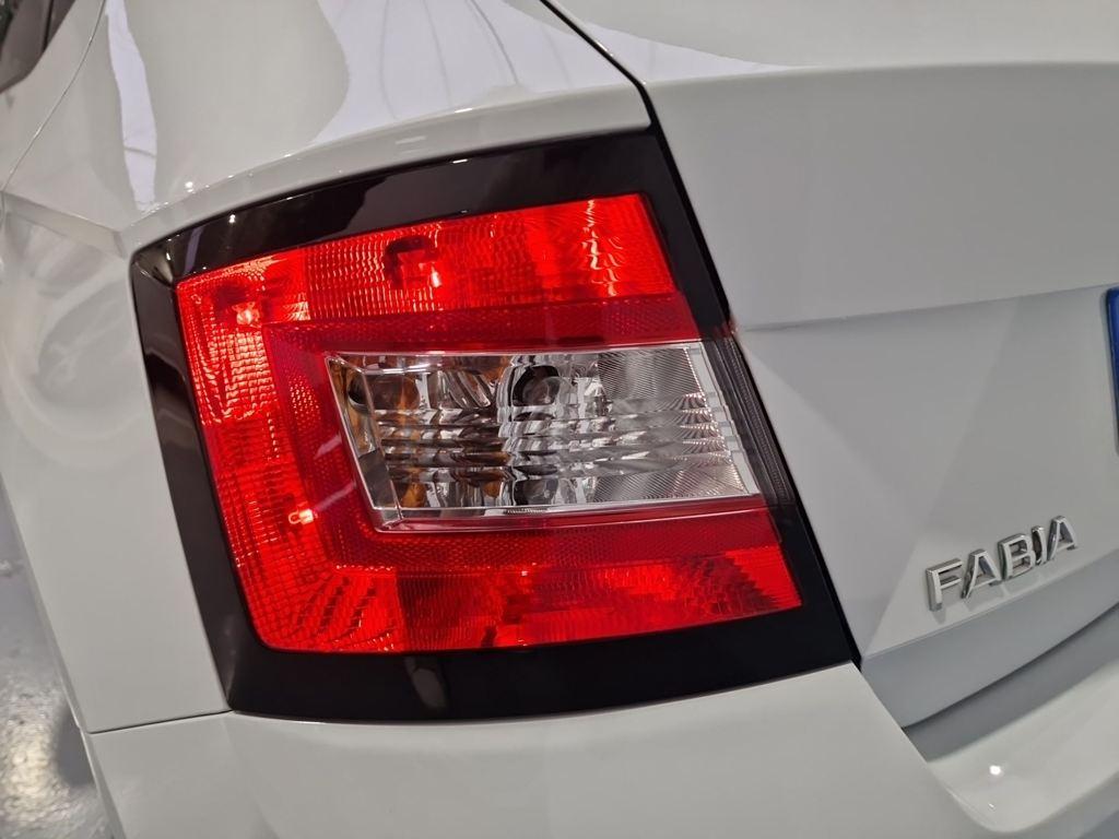 Skoda Fabia 1.0 TSI Ambition Plus 70 kW (95 CV) - 16