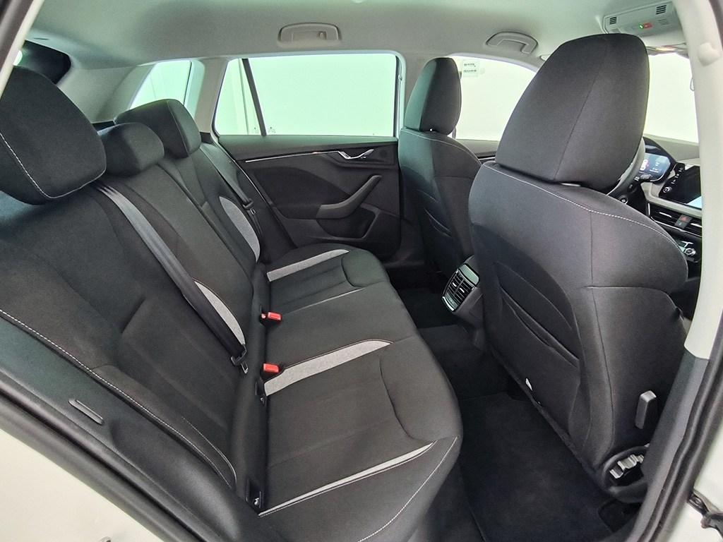 Skoda Kamiq 1.0 TSI Selection 85 kW (115 CV) - 5