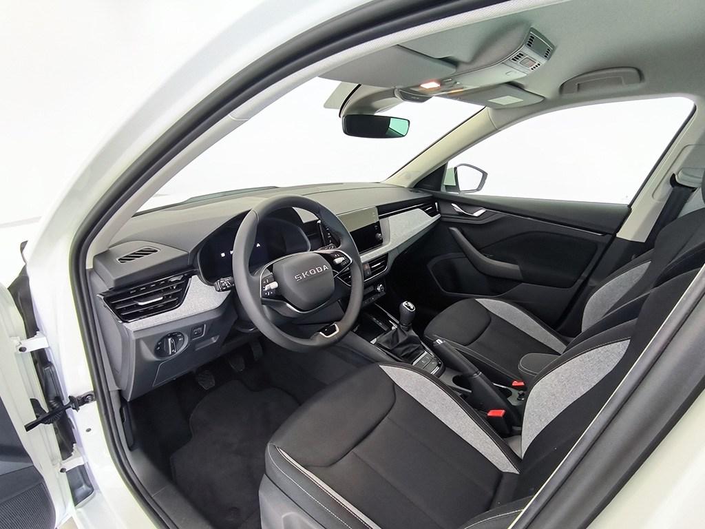 Skoda Kamiq 1.0 TSI Selection 85 kW (115 CV) - 8