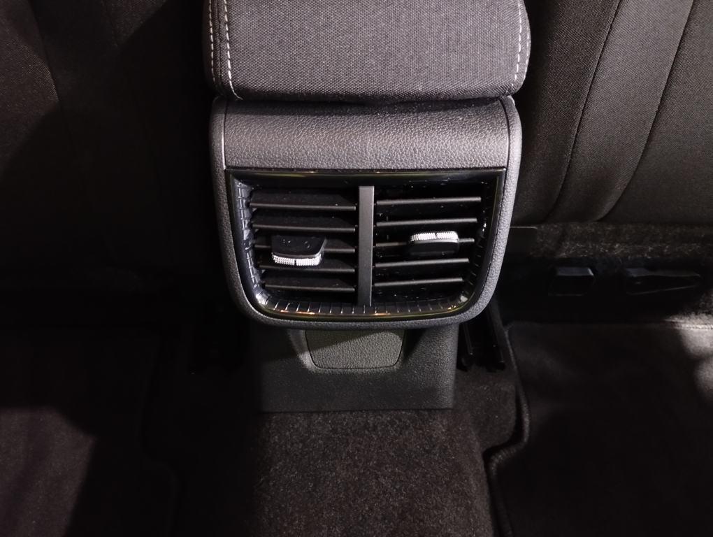 Skoda Fabia 1.0 TSI Selection 70 kW (95 CV) - 10