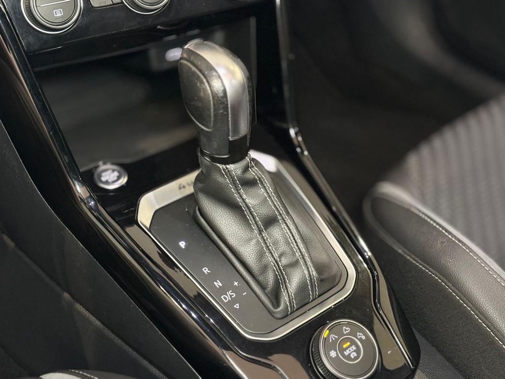 Volkswagen T-Roc R 2.0 TSI 4Motion 221 kW (300 CV) DSG - 12