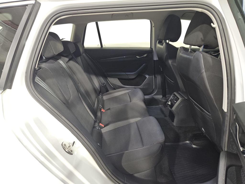 Skoda Octavia Combi 1.4 TSI PHEV Ambition DSG 150 kW (204 CV) - 5