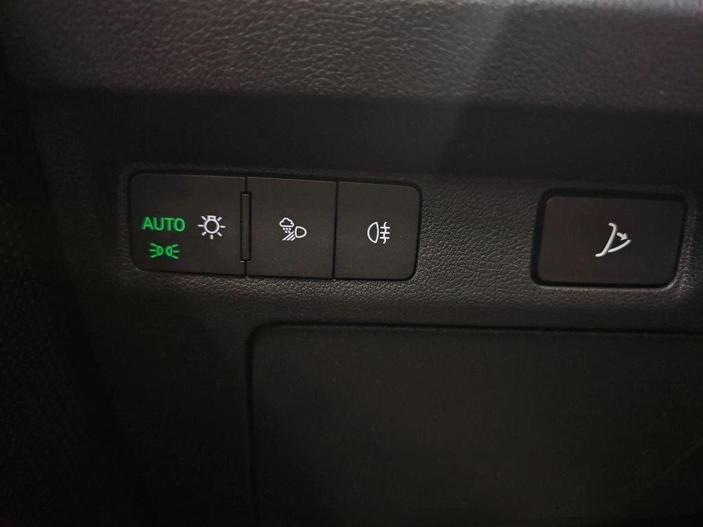 Skoda Elroq 60 63 kWh 150 kW (204 CV) - 10