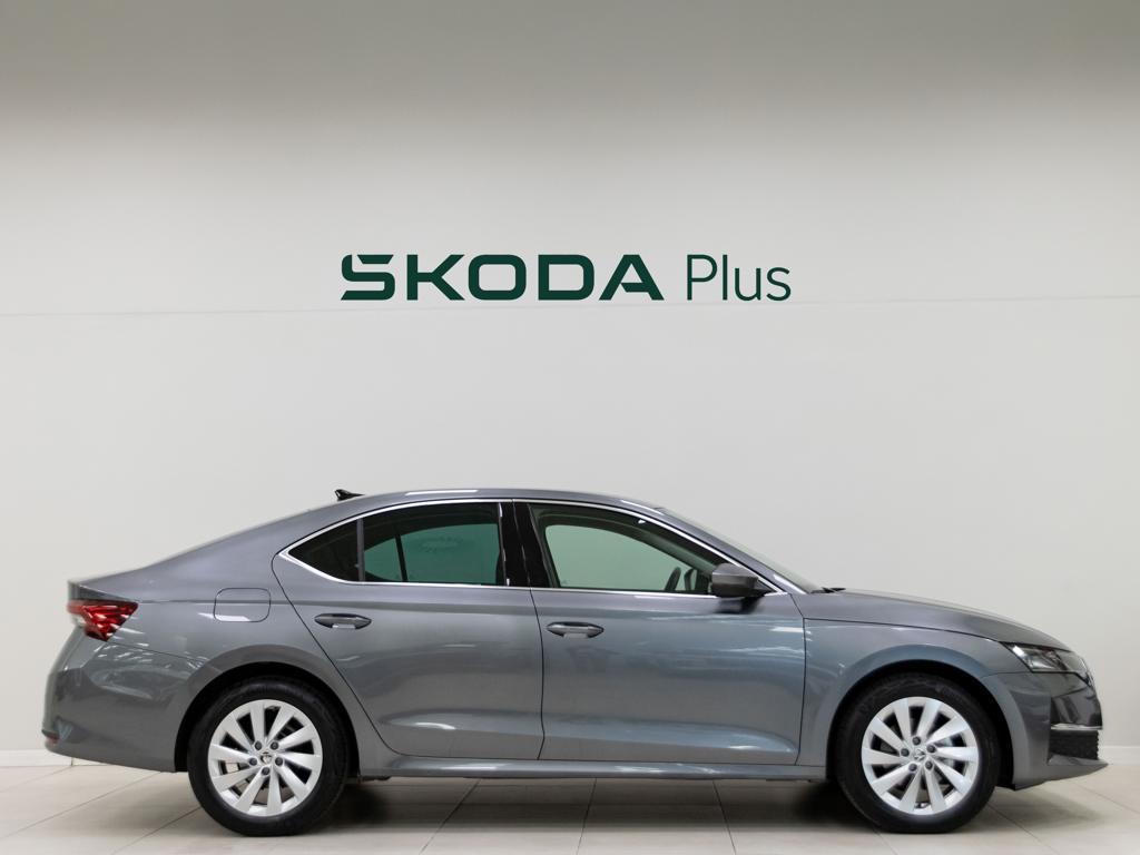 Skoda Octavia 1.5 TSI m-HEV Design DSG 110 kW (150 CV) - 2