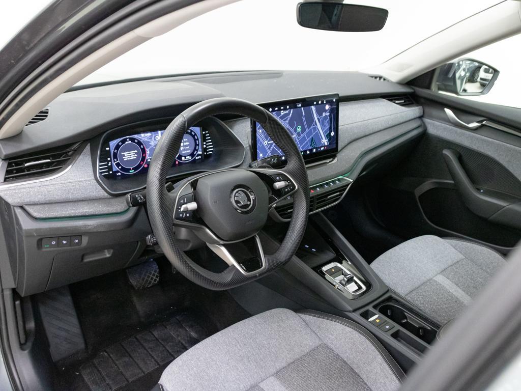 Skoda Octavia 1.5 TSI m-HEV Design DSG 110 kW (150 CV) - 13