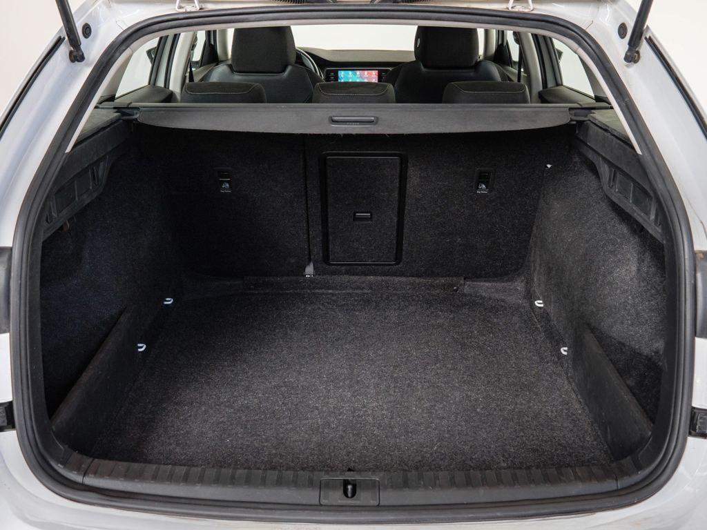 Skoda Octavia Combi 1.5 TSI Ambition 110 kW (150 CV) - 6