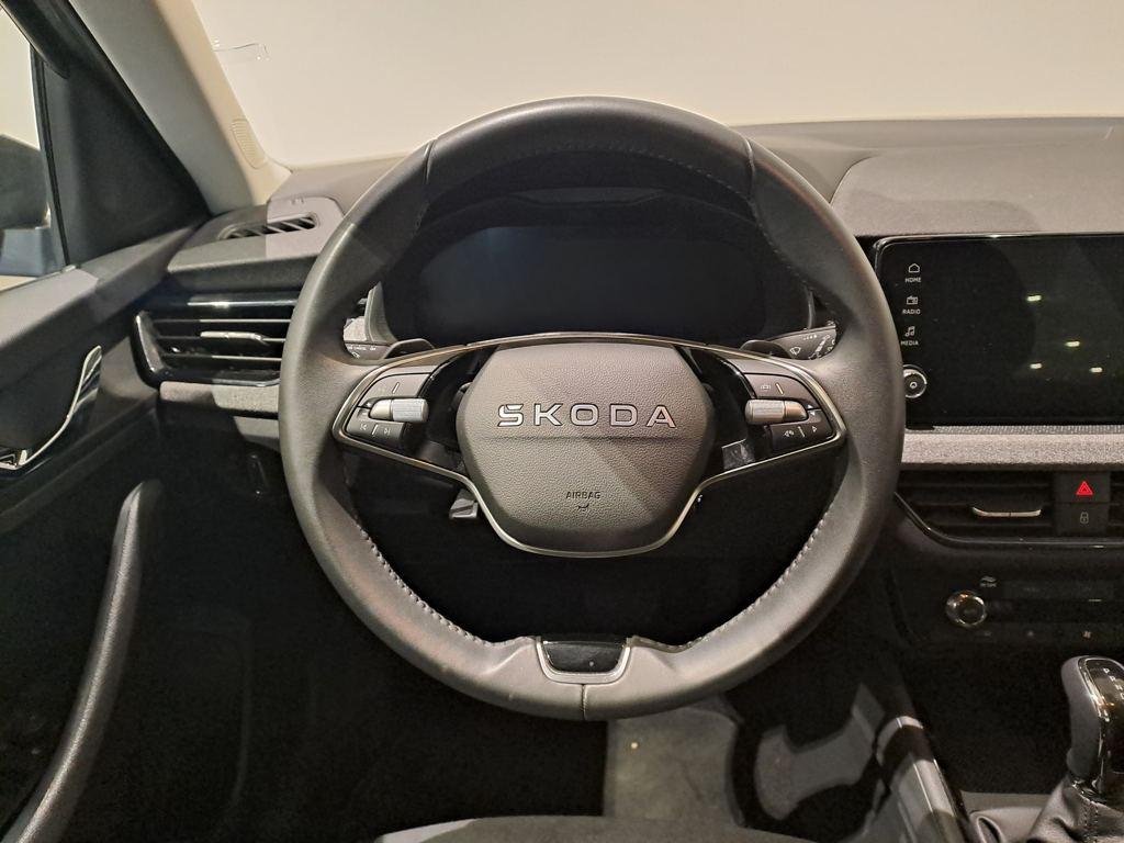 Skoda Kamiq 1.0 TSI Selection DSG 85 kW (115 CV) - 7