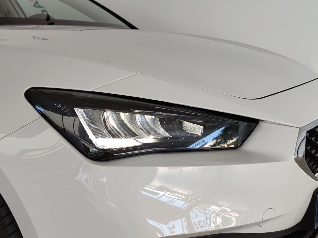 SEAT León 1.5 TSI S&S Style 25 Aniversario 85 kW (116 CV) - 9