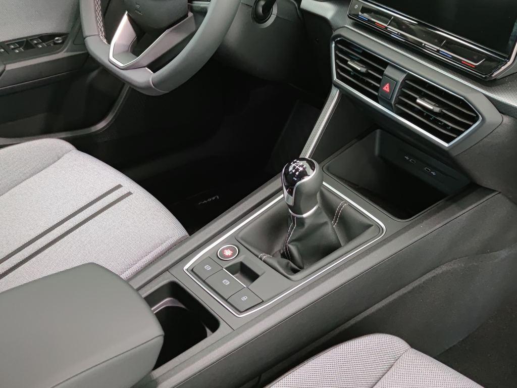 SEAT León 1.5 TSI S&S Style 25 Aniversario 85 kW (116 CV) - 11