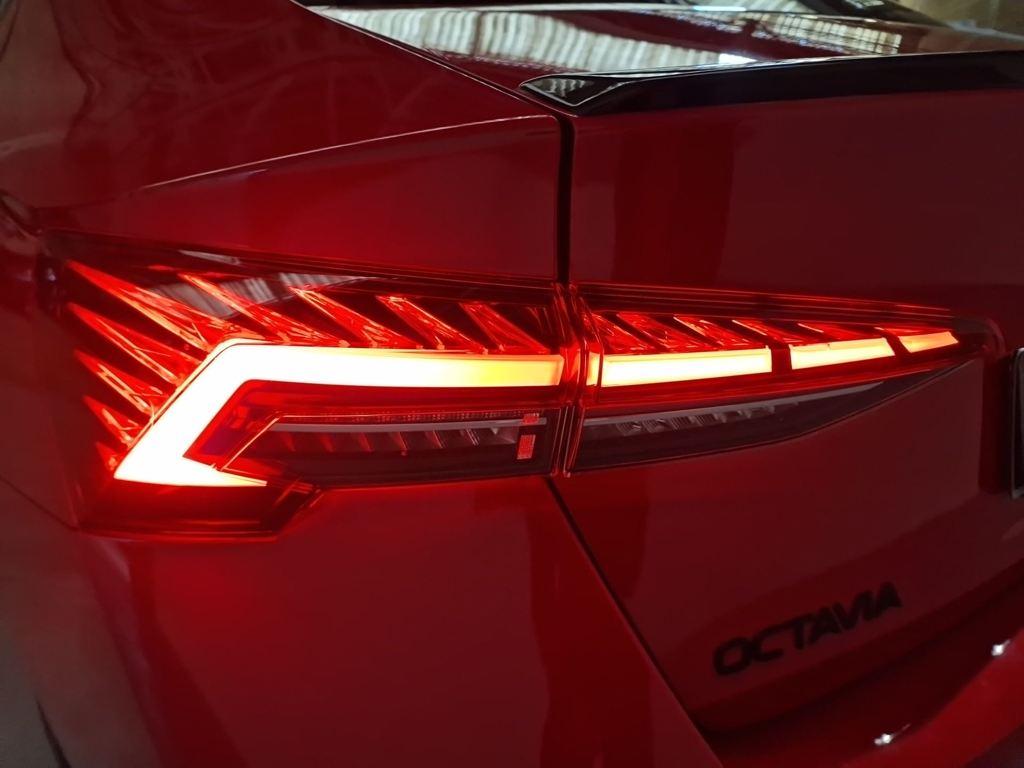 Skoda Octavia 1.5 TSI Sportine DSG 110 kW (150 CV) - 19