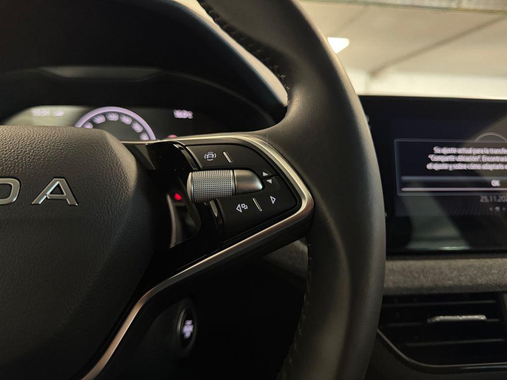 Skoda Kamiq 1.0 TSI Selection 85 kW (115 CV) - 9