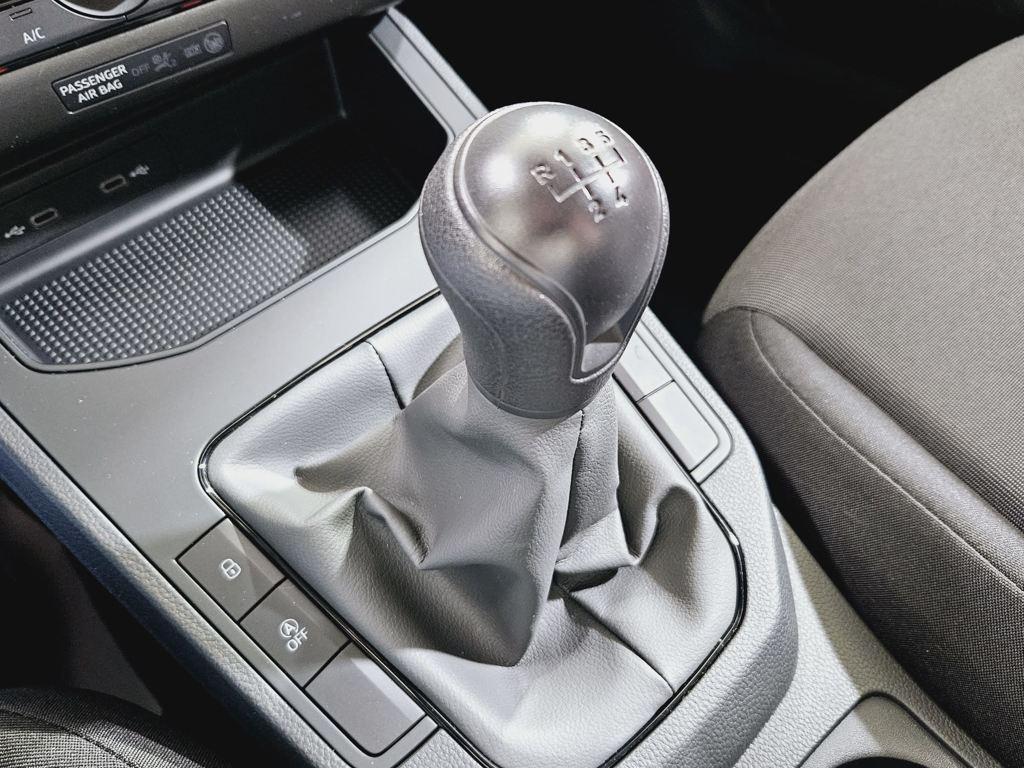 SEAT Ibiza 1.0 MPI Reference Salta 59 kW (80 CV) - 11