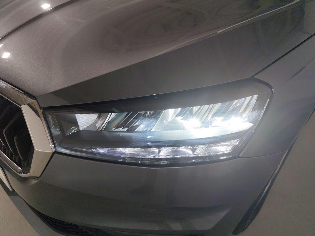 Skoda Fabia 1.0 TSI Selection DSG 85 kW (115 CV) - 11