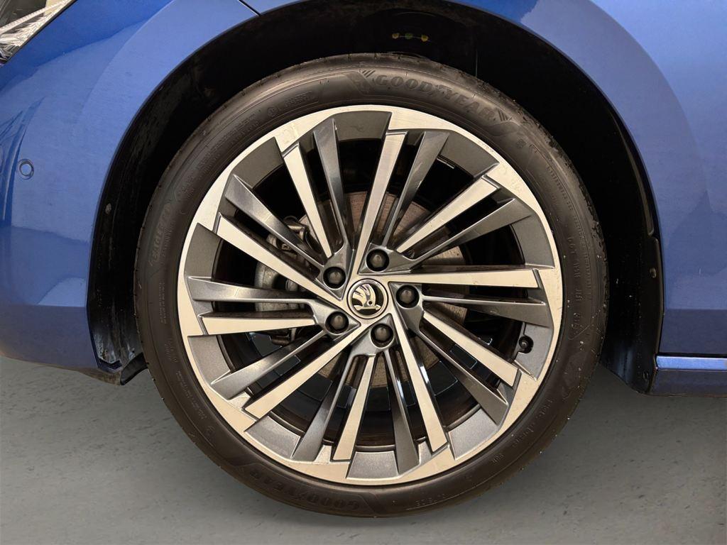 Skoda Superb 1.5 TSI m-HEV L&K DSG 110 kW (150 CV) - 7