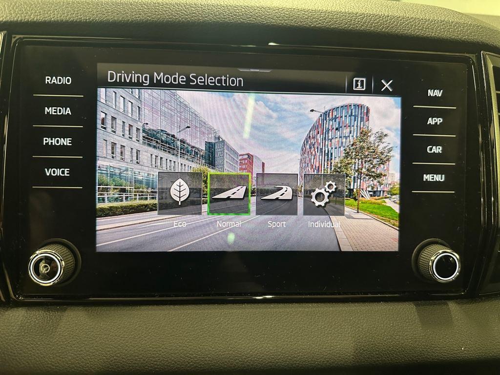 Skoda Karoq 1.5 TSI ACT Sportline DSG 110 kW (150 CV) - 17