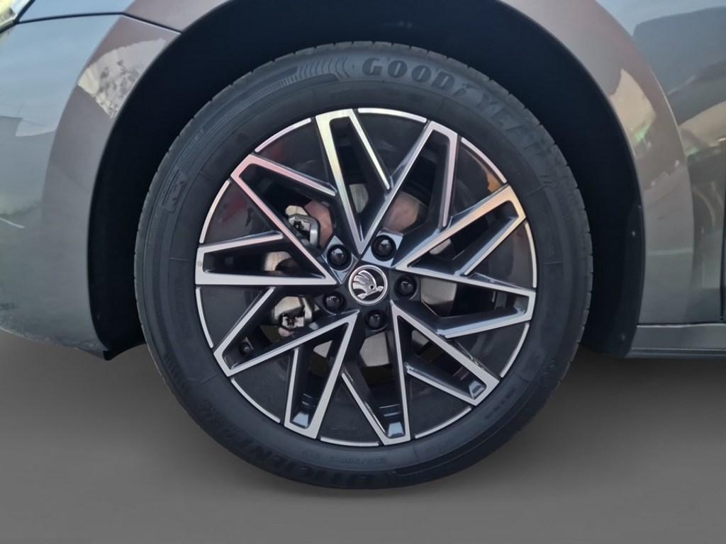 Skoda Octavia Combi 1.5 TSI m-HEV Selection DSG 110 kW (150 CV) - 7