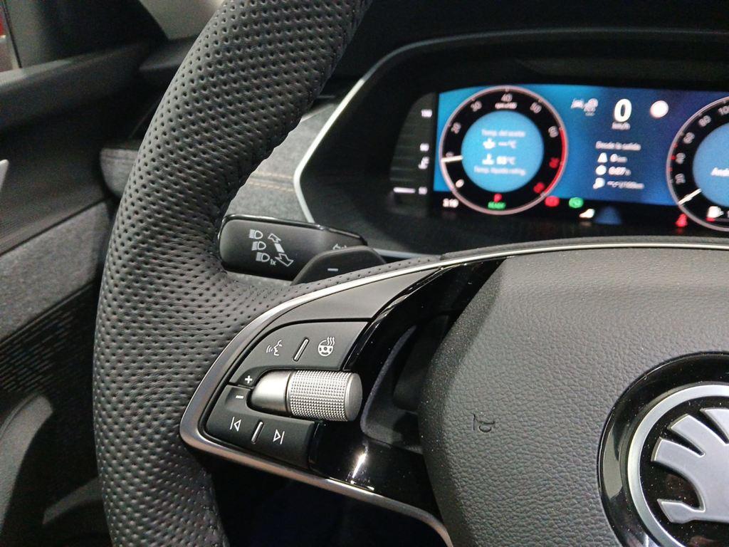 Skoda Octavia 1.5 TSI m-HEV Design DSG 110 kW (150 CV) - 10