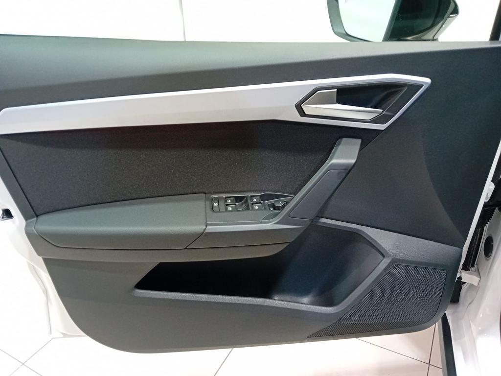 SEAT Arona 1.0 TSI FR Special Edition 85 kW (115 CV) - 10