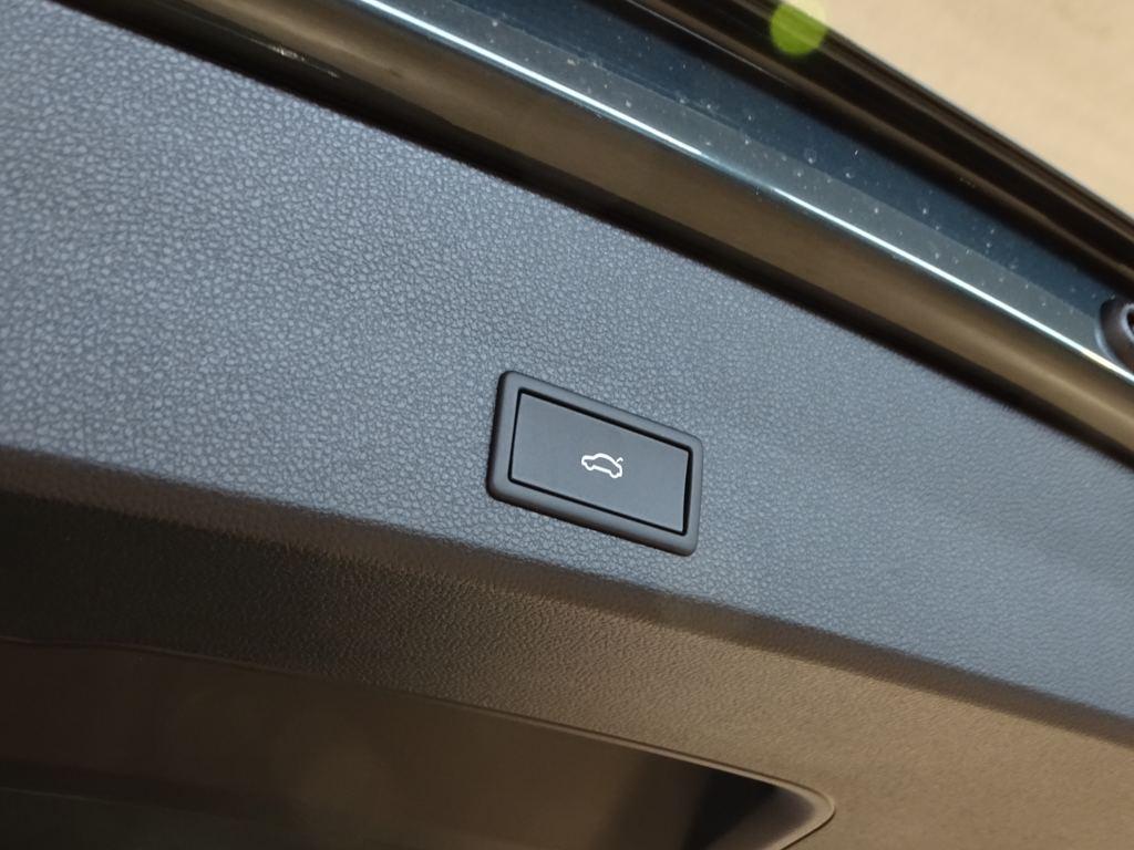 SEAT Ateca 1.5 TSI S&S FR Special Edition DSG 110 kW (150 CV) - 9