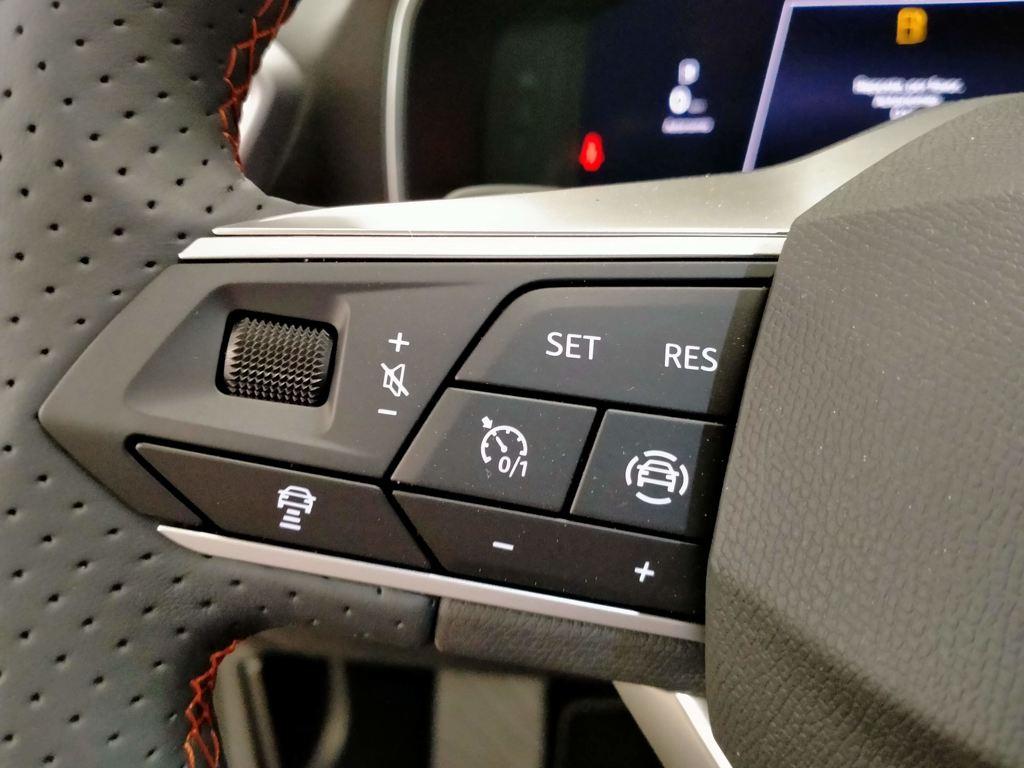 SEAT León 1.5 eTSI S&S FR Special Edition DSG 110 kW (150 CV) - 10