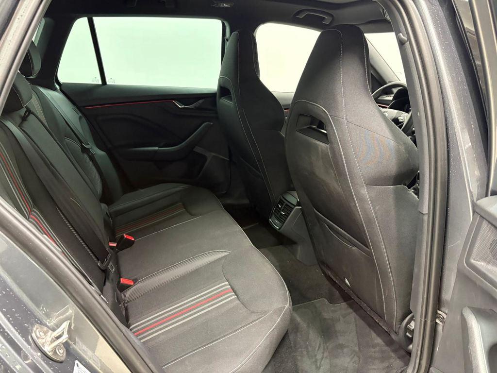 Skoda Kamiq 1.0 TSI Montecarlo DSG 85 kW (115 CV) - 5