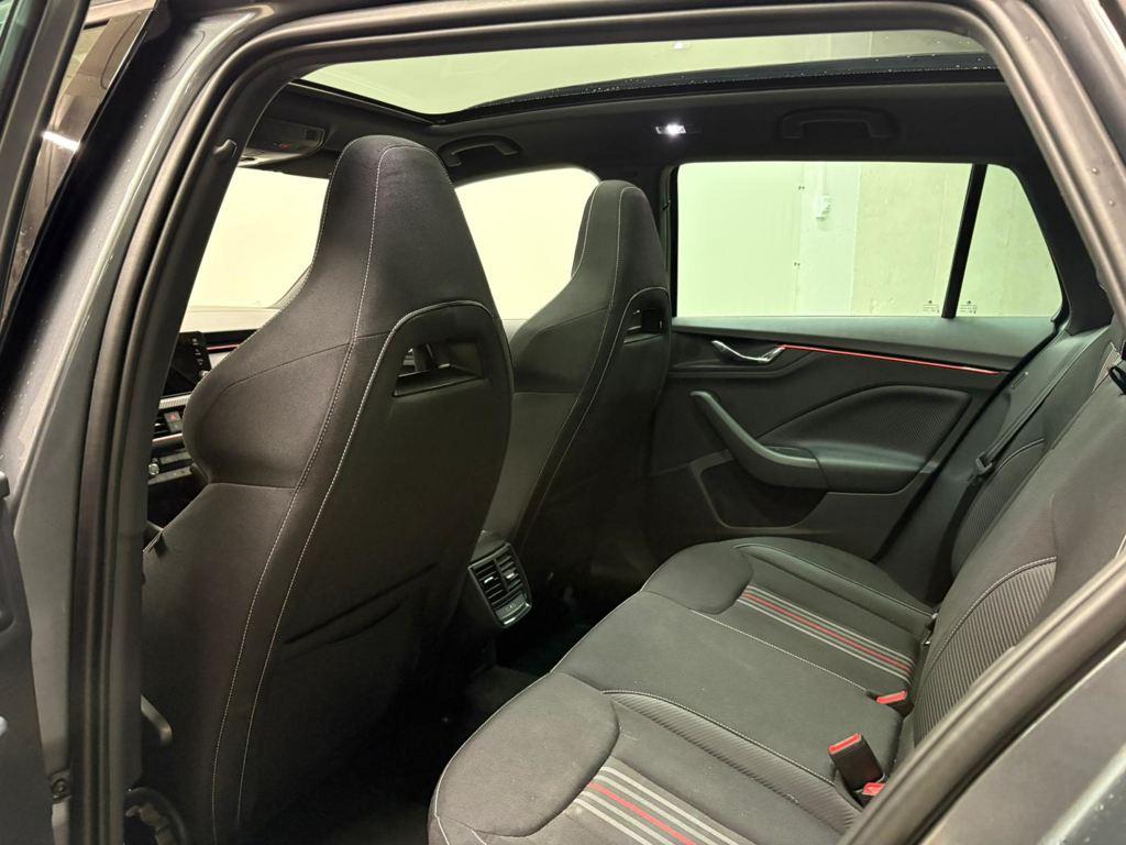 Skoda Kamiq 1.0 TSI Montecarlo DSG 85 kW (115 CV) - 10