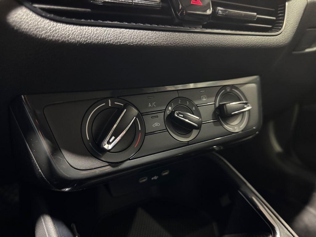 Skoda Fabia 1.0 TSI Active 70 kW (95 CV) - 10