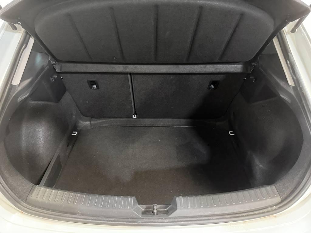 SEAT León 1.5 TSI S&S Style 25 Aniversario 85 kW (116 CV) - 6
