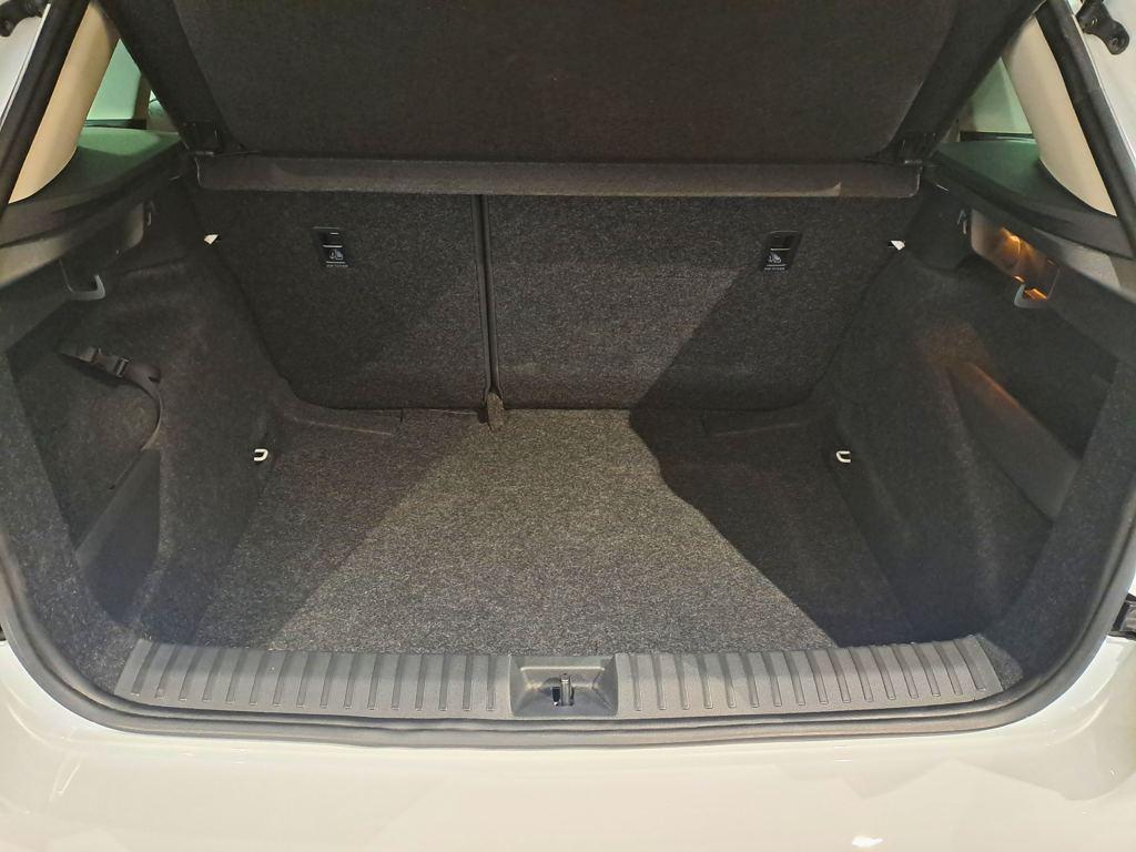 Skoda Kamiq 1.0 TSI Selection DSG 85 kW (115 CV) - 6