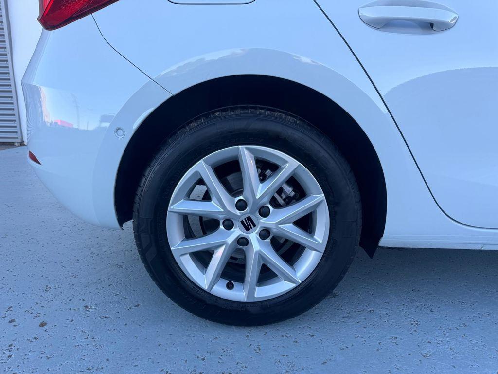 SEAT León 1.5 eTSI Style 25 Aniversario DSG 85 kW (116 CV) - 7