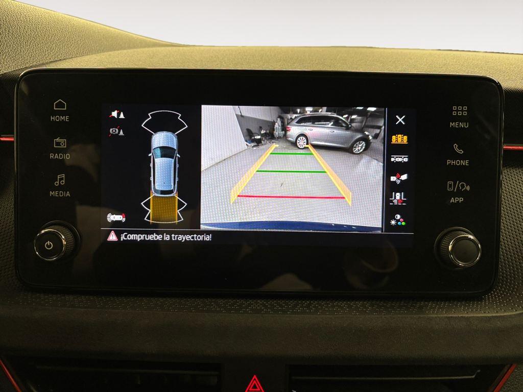 Skoda Kamiq 1.0 TSI Design DSG 85 kW (115 CV) - 14