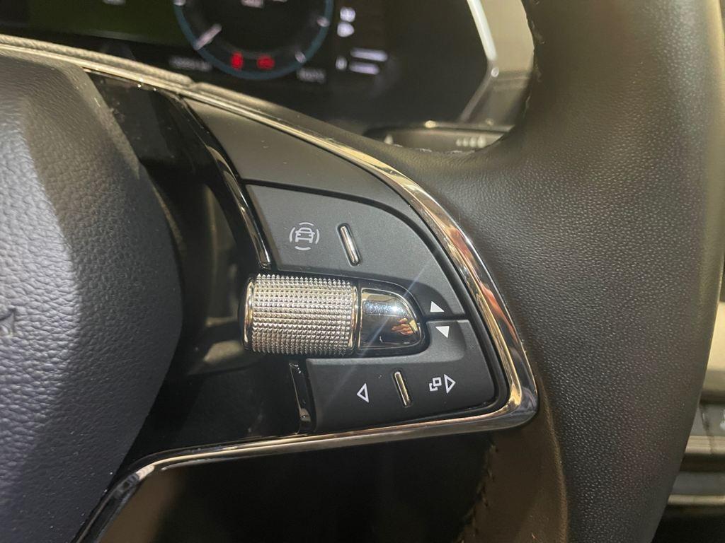 Skoda Octavia Combi 2.0 TDI Ambition 110 kW (150 CV) - 10