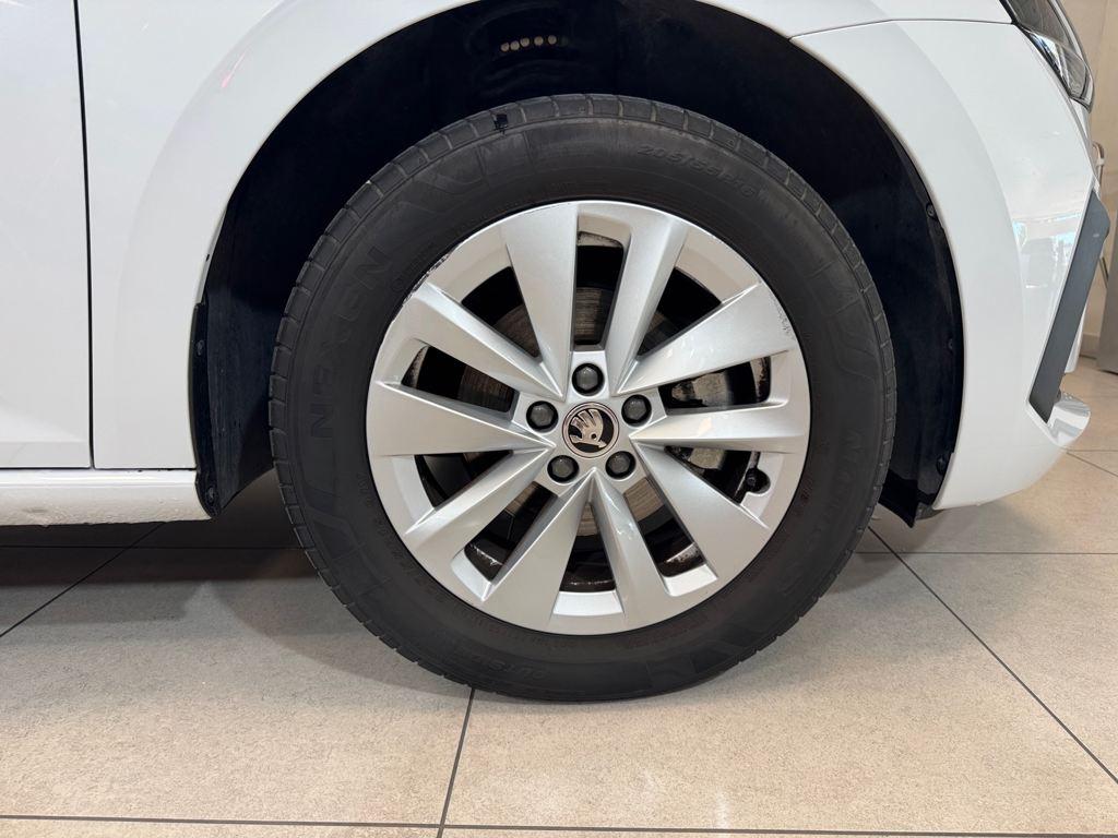 Skoda Scala 1.0 TSI Selection 85 kW (115 CV) - 7
