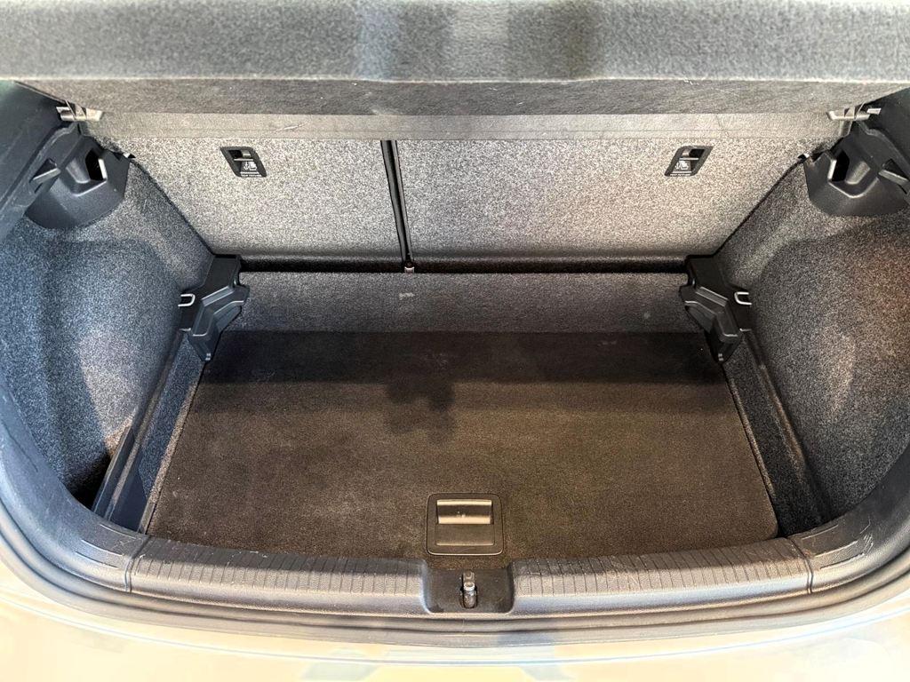 Volkswagen Polo Advance 1.0 59 kW (80 CV) - 6