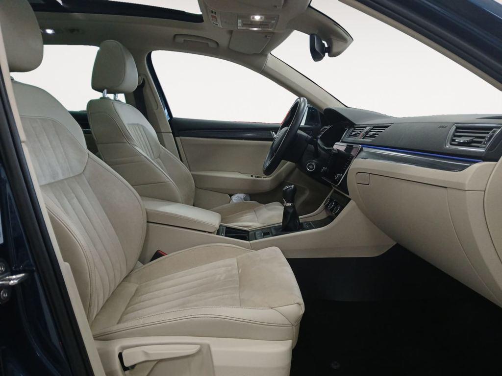 Skoda Superb Combi 1.5 TSI Style 110 kW (150 CV) - 4