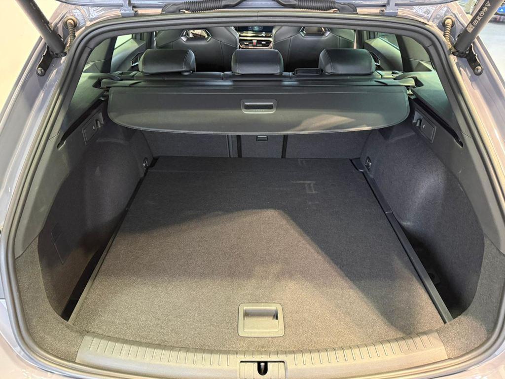 CUPRA Leon Sportstourer 2.0 TSI VZ DSG 221 kW (300 CV) - 6