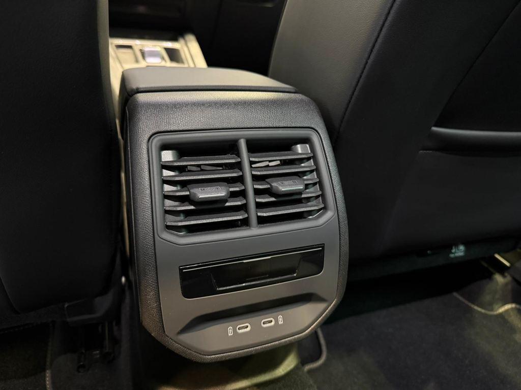 CUPRA Leon Sportstourer 2.0 TSI VZ DSG 221 kW (300 CV) - 9