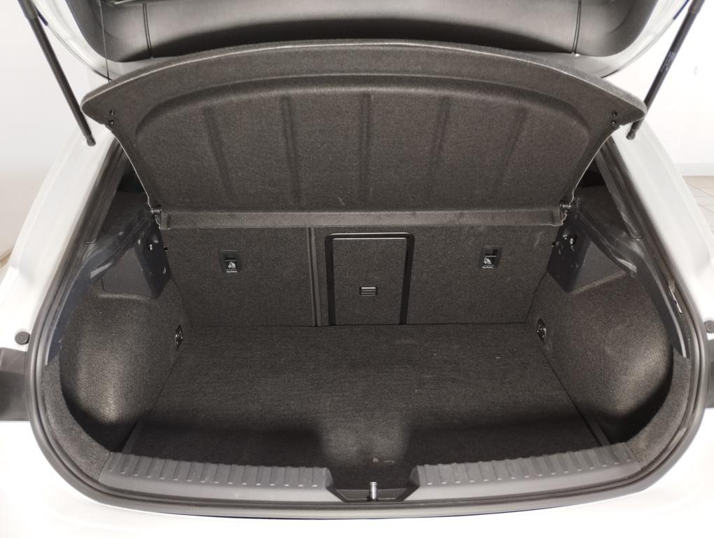 SEAT León 1.5 TSI e-Hybrid FR XM DSG 150 kW (204 CV) - 6